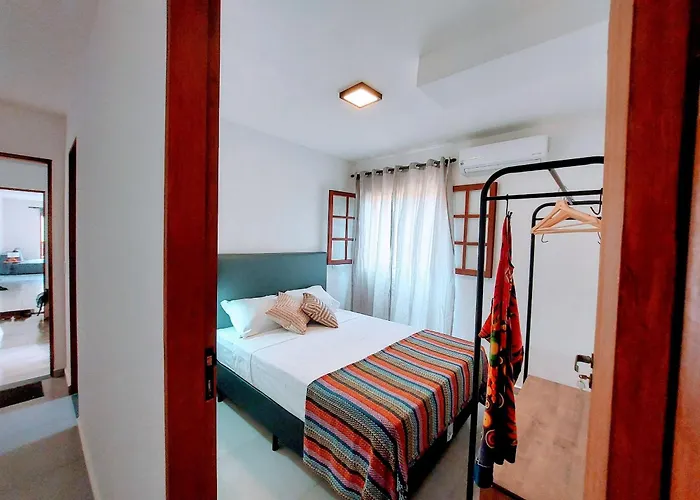 Cedro - Flat recém inaugurado, 50mts da Praia, Churr, Piscina, WiFi eficiente, Netflix